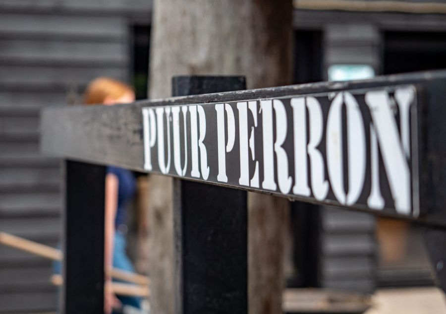 Die Einstiegsplattform auf dem Hof von Puur Terschelling